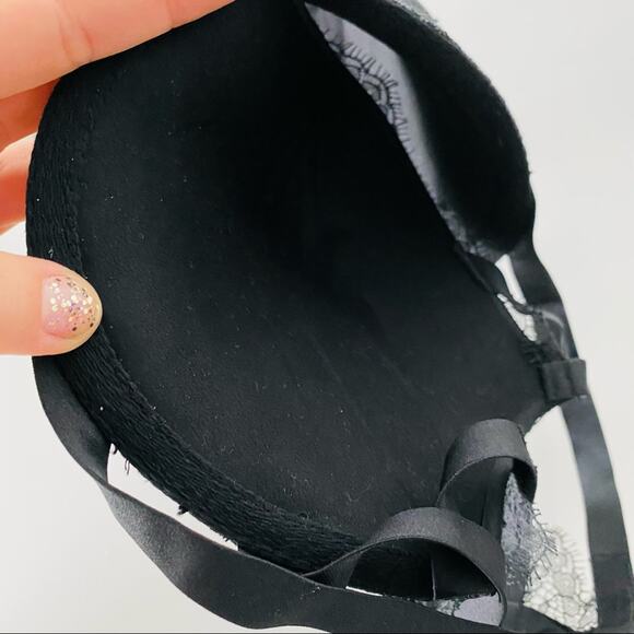 NEW VS VICTORIAS SECRET Black Lace Strappy Elastic Front Clasp Push Up Bra 32D - Picture 6 of 8